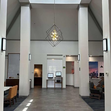 La Quinta Inn & Suites By Wyndham סאות' הולנד מראה חיצוני תמונה