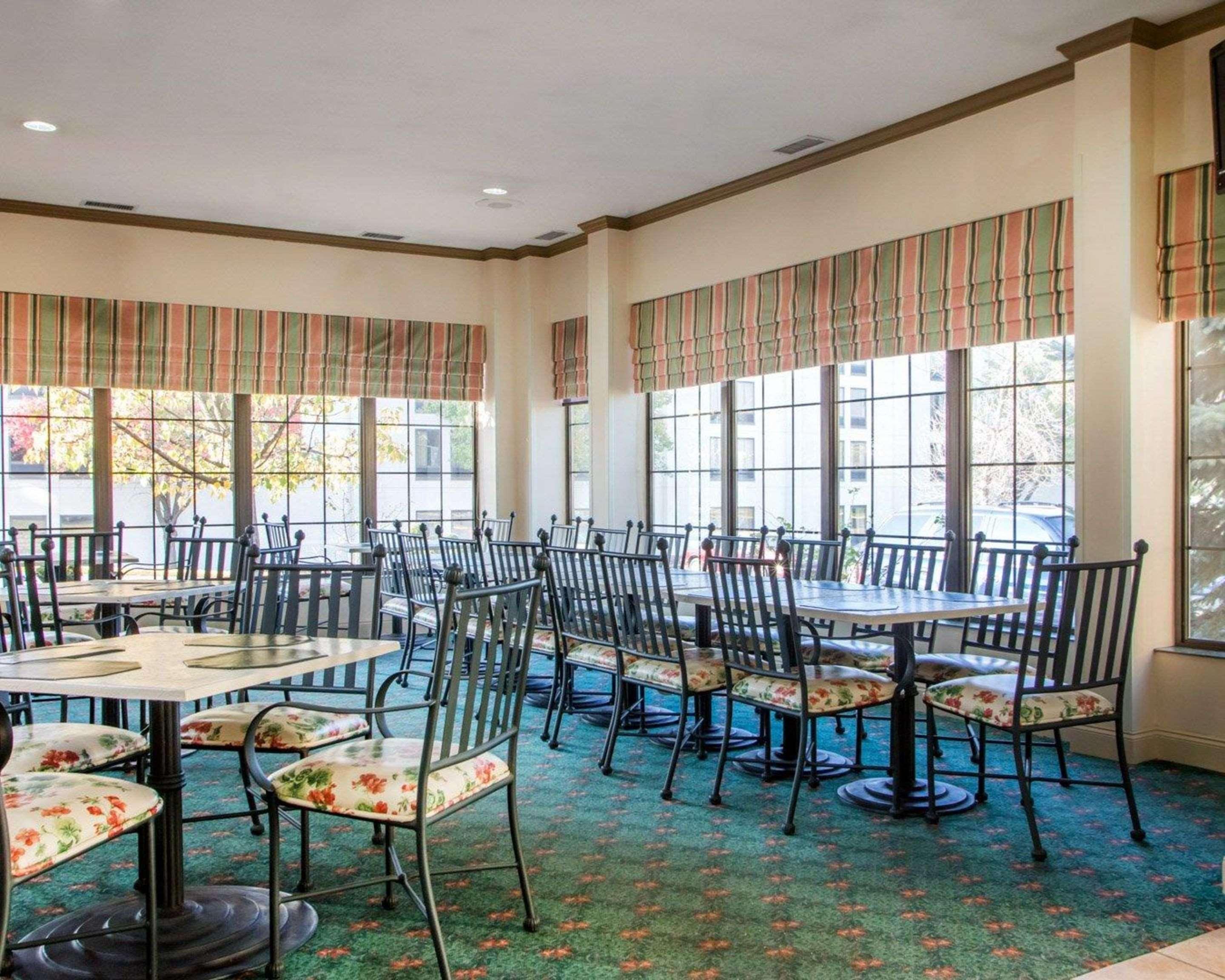 La Quinta Inn & Suites By Wyndham סאות' הולנד מראה חיצוני תמונה