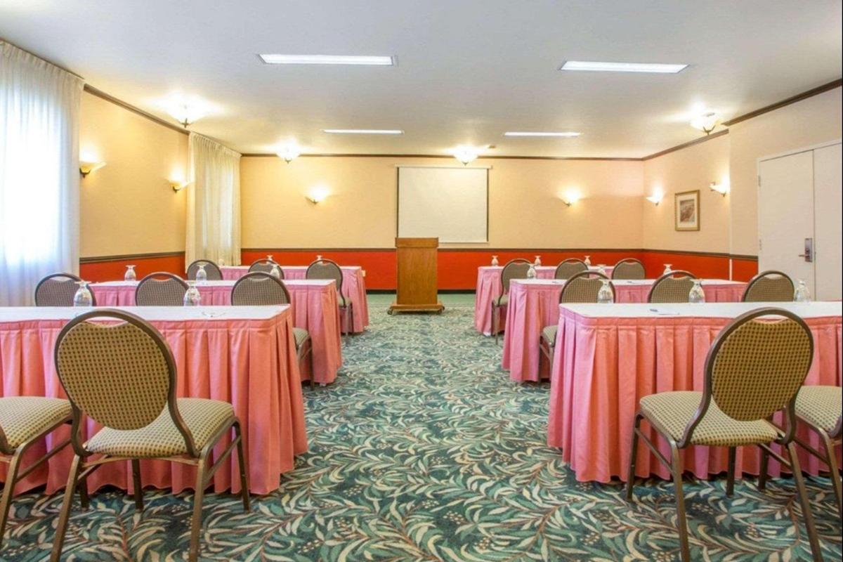 La Quinta Inn & Suites By Wyndham סאות' הולנד מראה חיצוני תמונה